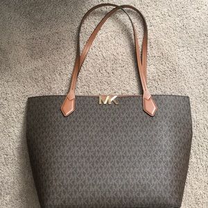 Michael Kors tote